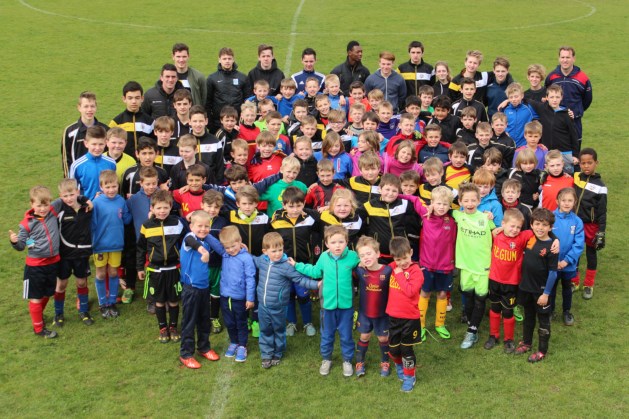 82 jonge voetballertjes op paaskamp SK Herkenrode