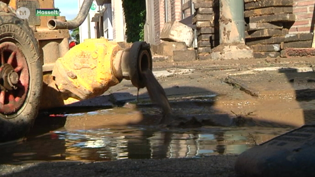 Inwoners Kuringen centrum tijdlang zonder water na lek