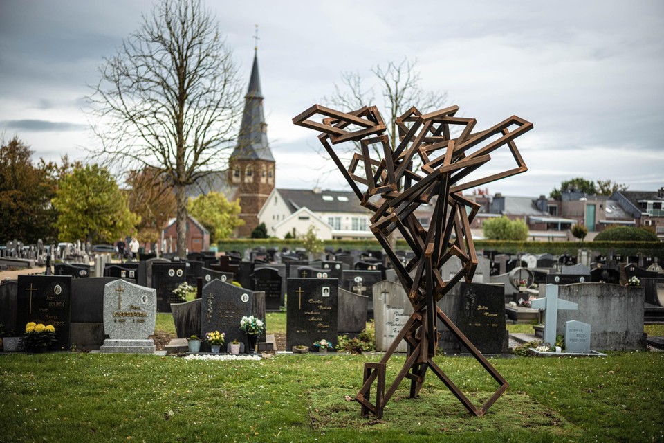 Leerlingen maken kunstwerken voor 11 Hasseltse begraafplaatsen