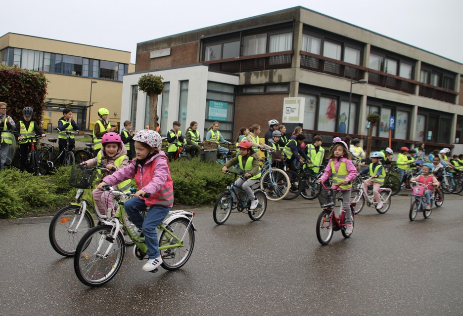 400 fietsertjes rijden de Ronde van Kuringen
